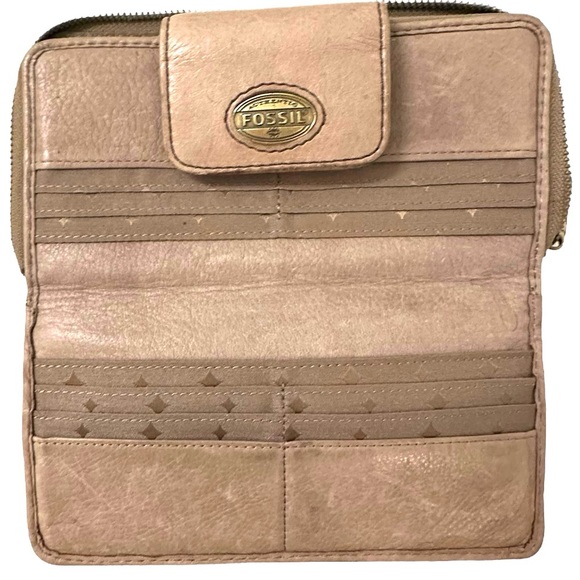 Fossil Multi Color Leather Suede Metallic Patchwork Zip Around Wallet. - Picture 12 of 16